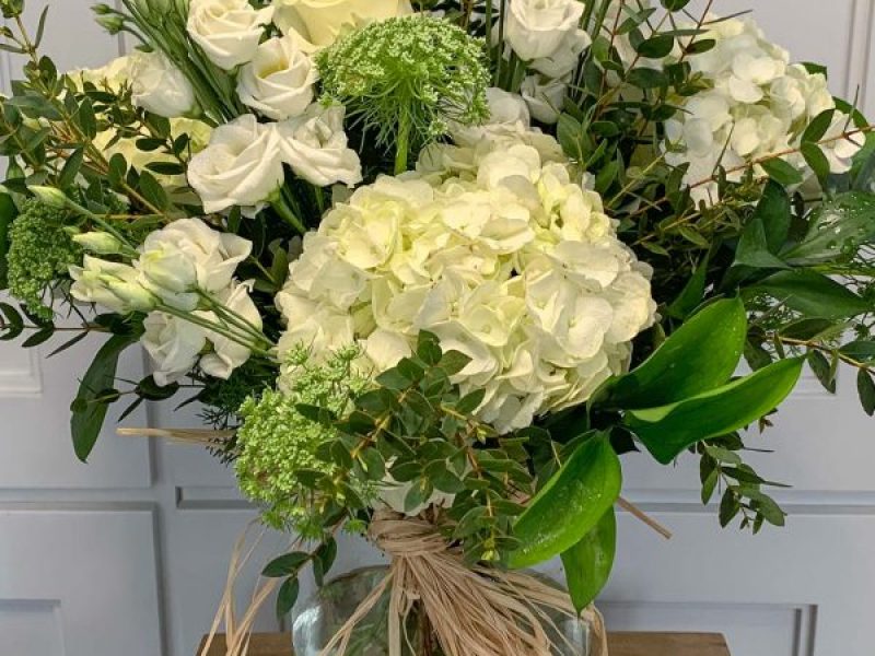 enviar-ramo-de-flores-blancas-a-domicilio-madrid-FJ-2021-71-600x900